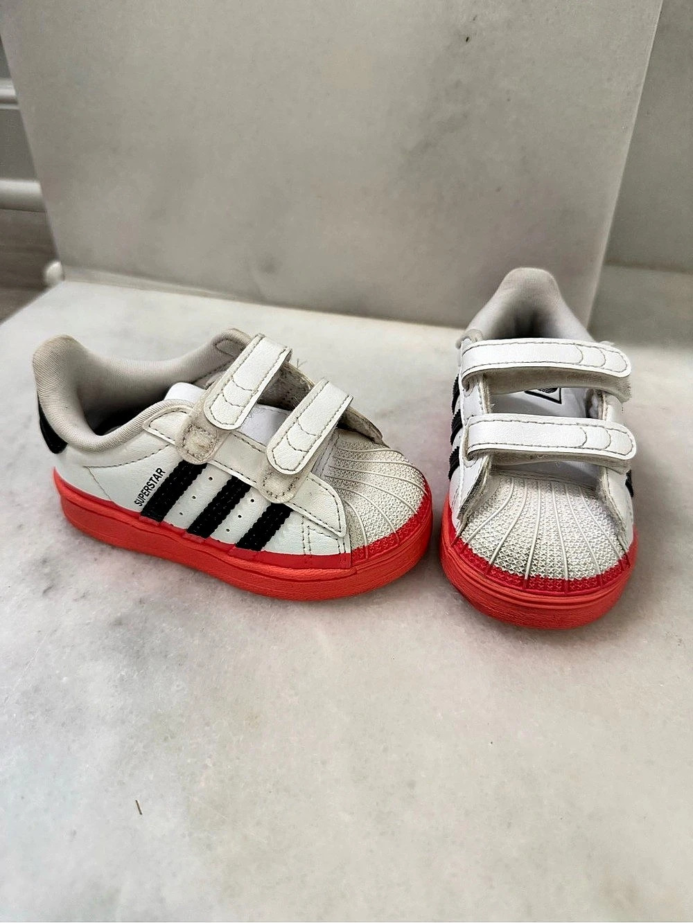 adidas Superstar size 5